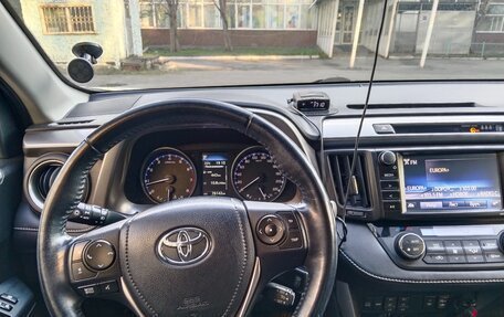 Toyota RAV4, 2017 год, 2 499 000 рублей, 11 фотография
