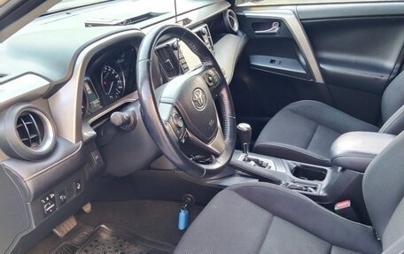 Toyota RAV4, 2017 год, 2 499 000 рублей, 17 фотография