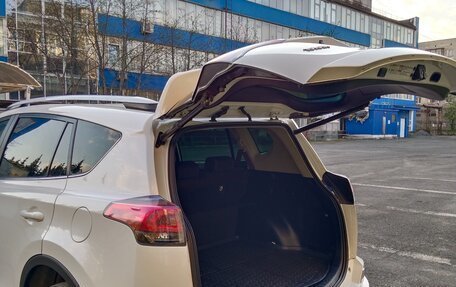 Toyota RAV4, 2017 год, 2 499 000 рублей, 25 фотография