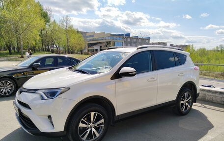 Toyota RAV4, 2017 год, 2 499 000 рублей, 32 фотография