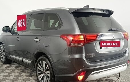 Mitsubishi Outlander III рестайлинг 3, 2019 год, 2 720 000 рублей, 5 фотография