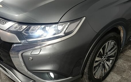 Mitsubishi Outlander III рестайлинг 3, 2019 год, 2 720 000 рублей, 22 фотография