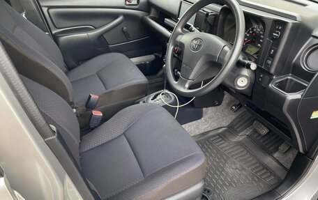 Toyota Probox I, 2018 год, 1 175 000 рублей, 17 фотография
