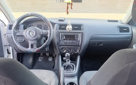 Volkswagen Jetta VI, 2014 год, 900 000 рублей, 14 фотография