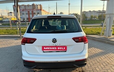 Volkswagen Tiguan II, 2021 год, 2 550 000 рублей, 3 фотография