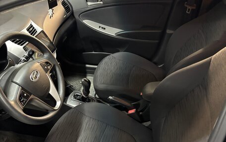 Hyundai Solaris II рестайлинг, 2015 год, 1 000 000 рублей, 14 фотография