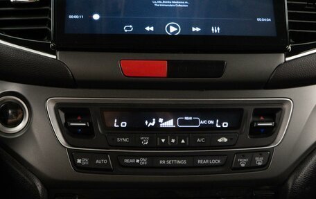 Honda Pilot III рестайлинг, 2016 год, 2 399 046 рублей, 19 фотография