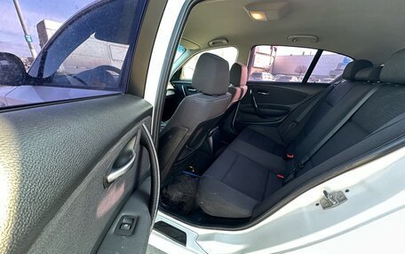 BMW 1 серия, 2010 год, 900 000 рублей, 6 фотография