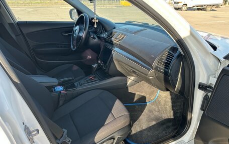 BMW 1 серия, 2010 год, 900 000 рублей, 7 фотография