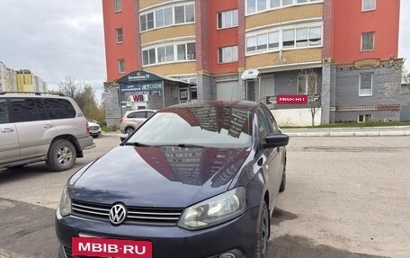 Volkswagen Polo VI (EU Market), 2011 год, 615 000 рублей, 2 фотография