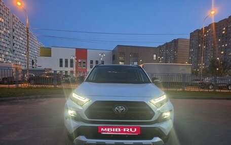 Toyota RAV4, 2024 год, 3 950 000 рублей, 11 фотография