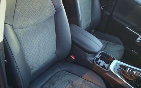 Toyota RAV4, 2024 год, 3 950 000 рублей, 22 фотография