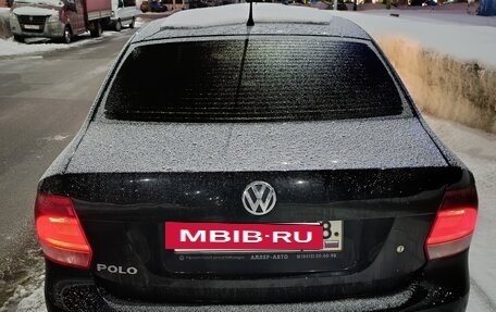 Volkswagen Polo VI (EU Market), 2011 год, 595 000 рублей, 24 фотография