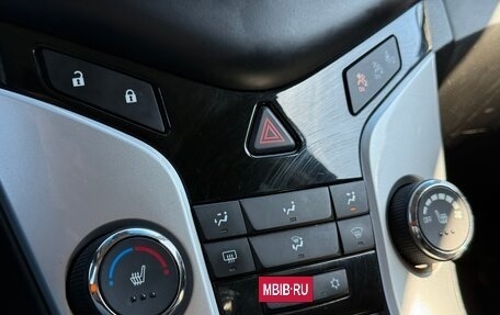 Chevrolet Cruze II, 2013 год, 800 000 рублей, 15 фотография