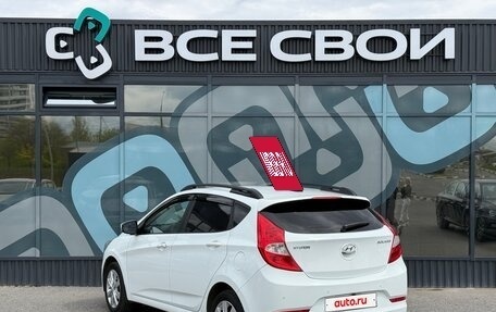 Hyundai Solaris II рестайлинг, 2015 год, 1 100 000 рублей, 3 фотография