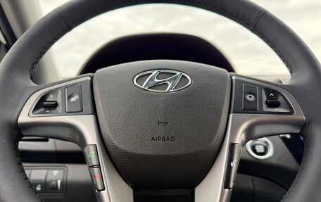 Hyundai Solaris II рестайлинг, 2015 год, 1 100 000 рублей, 15 фотография