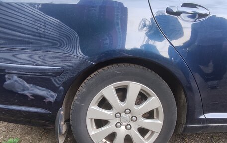 Toyota Avensis III рестайлинг, 2007 год, 700 000 рублей, 5 фотография