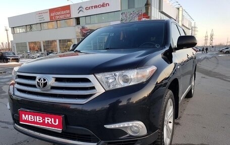 Toyota Highlander III, 2011 год, 1 900 000 рублей, 1 фотография
