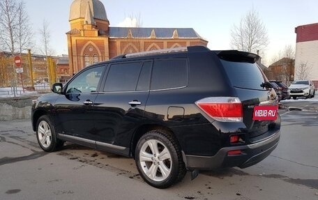 Toyota Highlander III, 2011 год, 1 900 000 рублей, 4 фотография