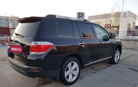Toyota Highlander III, 2011 год, 1 900 000 рублей, 5 фотография