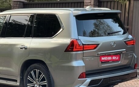 Lexus LX III, 2018 год, 5 750 000 рублей, 8 фотография