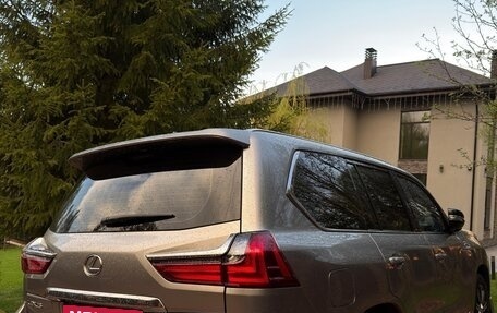Lexus LX III, 2018 год, 5 750 000 рублей, 27 фотография