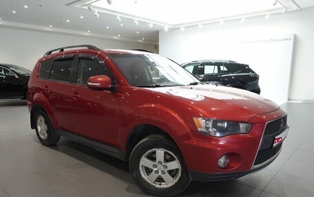 Mitsubishi Outlander III рестайлинг 3, 2011 год, 890 000 рублей, 3 фотография