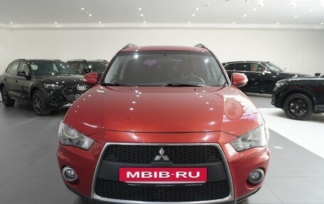 Mitsubishi Outlander III рестайлинг 3, 2011 год, 890 000 рублей, 2 фотография