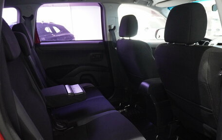 Mitsubishi Outlander III рестайлинг 3, 2011 год, 890 000 рублей, 10 фотография
