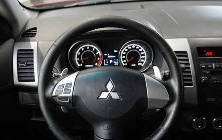 Mitsubishi Outlander III рестайлинг 3, 2011 год, 890 000 рублей, 16 фотография