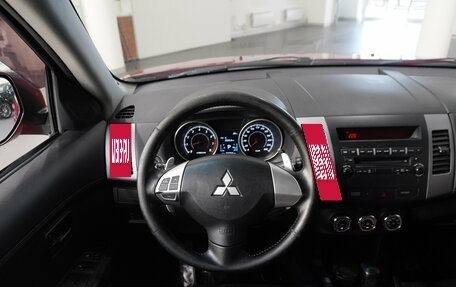 Mitsubishi Outlander III рестайлинг 3, 2011 год, 890 000 рублей, 14 фотография