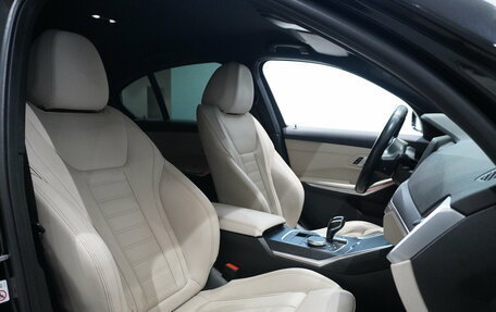 BMW 3 серия, 2021 год, 3 670 000 рублей, 12 фотография