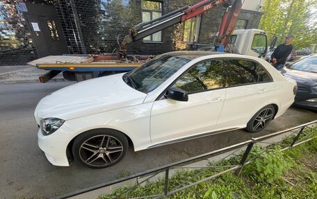 Mercedes-Benz E-Класс, 2015 год, 1 505 000 рублей, 3 фотография