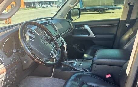 Toyota Land Cruiser 200, 2013 год, 3 690 000 рублей, 6 фотография