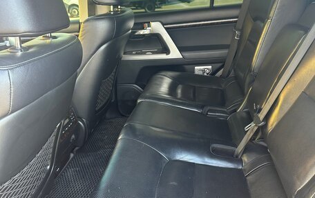 Toyota Land Cruiser 200, 2013 год, 3 690 000 рублей, 8 фотография