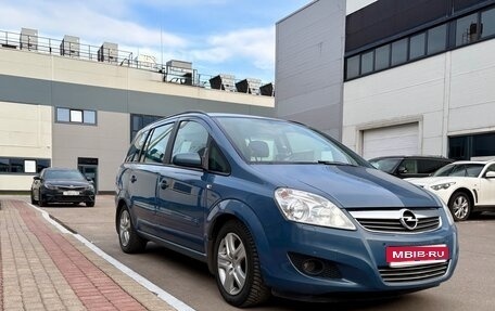 Opel Zafira B, 2008 год, 820 000 рублей, 1 фотография