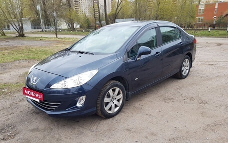 Peugeot 408 I рестайлинг, 2014 год, 630 000 рублей, 3 фотография