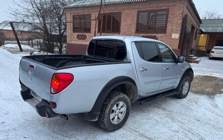 Mitsubishi L200 IV рестайлинг, 2012 год, 1 245 000 рублей, 4 фотография