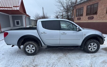 Mitsubishi L200 IV рестайлинг, 2012 год, 1 245 000 рублей, 8 фотография