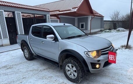 Mitsubishi L200 IV рестайлинг, 2012 год, 1 245 000 рублей, 3 фотография