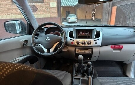 Mitsubishi L200 IV рестайлинг, 2012 год, 1 245 000 рублей, 13 фотография