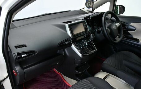 Toyota Wish II, 2015 год, 1 495 000 рублей, 12 фотография