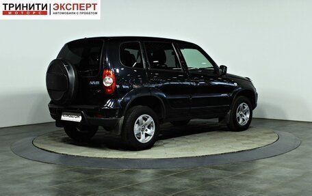 Chevrolet Niva I рестайлинг, 2017 год, 797 000 рублей, 5 фотография