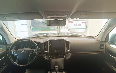 Toyota Land Cruiser 200, 2015 год, 4 470 000 рублей, 11 фотография