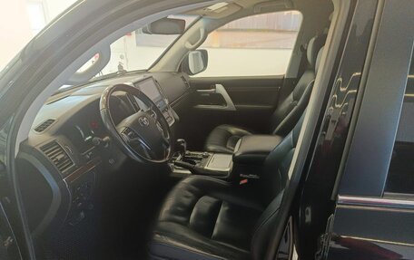 Toyota Land Cruiser 200, 2015 год, 4 470 000 рублей, 13 фотография