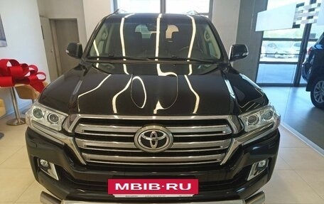 Toyota Land Cruiser 200, 2015 год, 4 470 000 рублей, 2 фотография