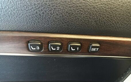 Toyota Land Cruiser 200, 2015 год, 4 470 000 рублей, 23 фотография