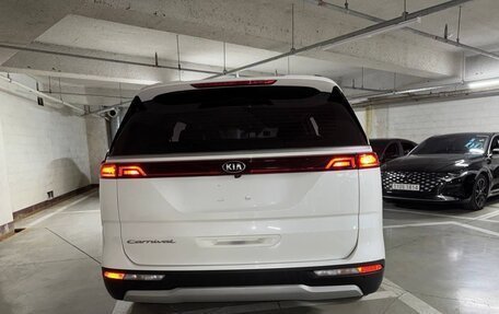 KIA Carnival, 2021 год, 3 фотография