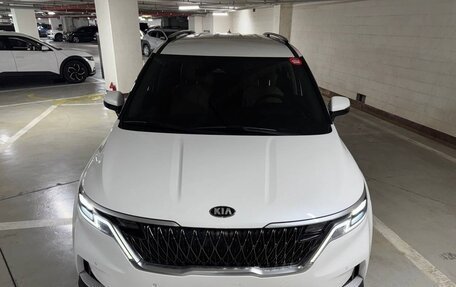 KIA Carnival, 2021 год, 4 фотография