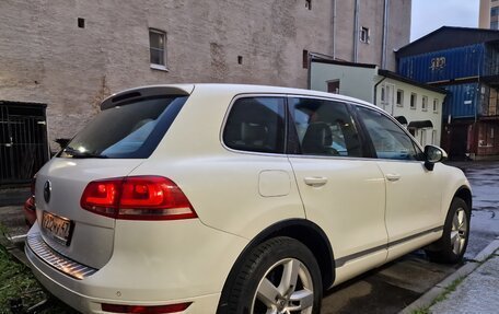 Volkswagen Touareg III, 2011 год, 2 100 000 рублей, 5 фотография